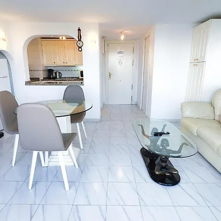 Skol 727 Lovely 2 Bedroom Duplex In Center * מארבלה