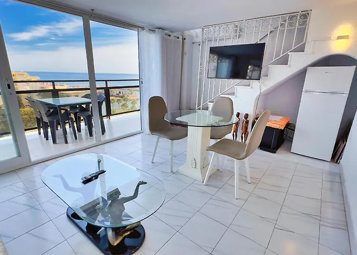 Skol 727 Lovely 2 Bedroom Duplex In Center Апартаменти *
