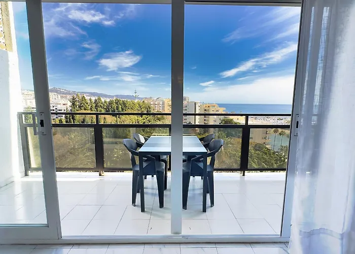 Skol 727 Lovely 2 Bedroom Duplex In Center