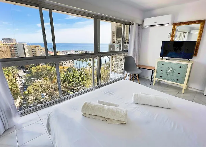 Skol 727 Lovely 2 Bedroom Duplex In Center